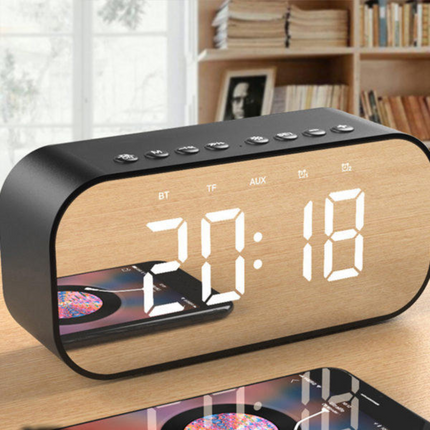 Parlante con bluetooth y reloj HAVIT